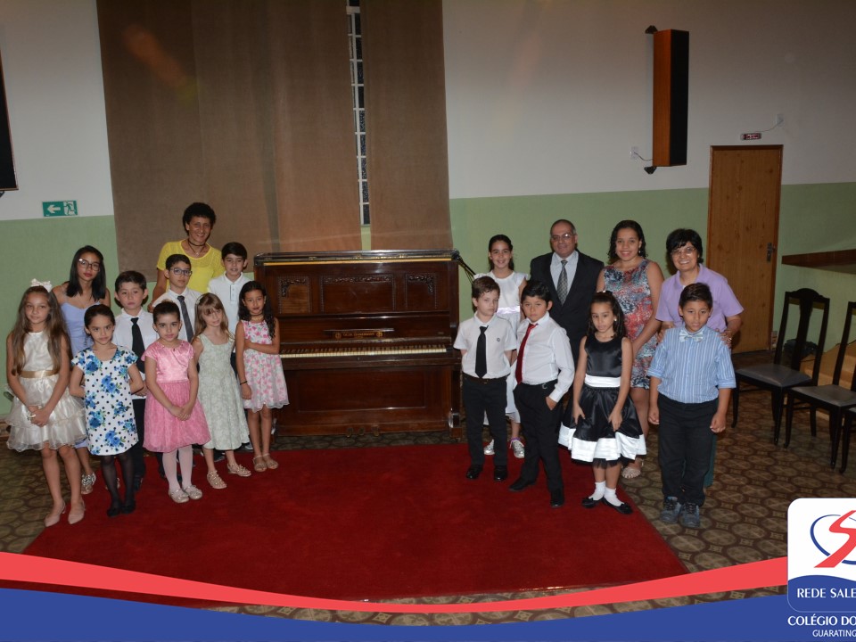 Alunos do Voluntariado visitam Creche Gota de Leite
