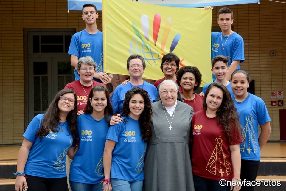 Encontro Inspetorial dos Conselhos Locais com a Madre Geral Yvonne Reungoat