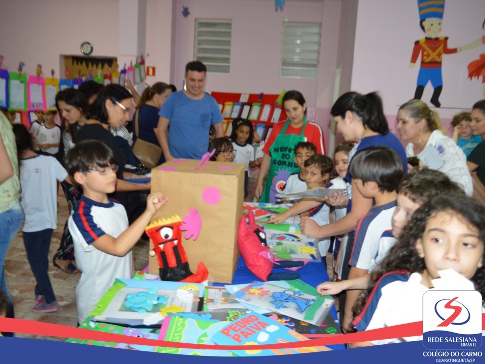 Alunos do 2º Ano realizam culminância do Projeto de Leitura - O monstro do sonho